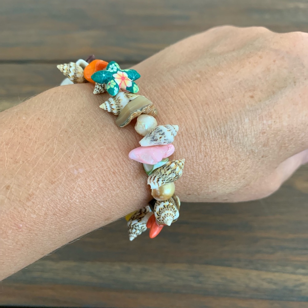 Sweet shell and pearl bracelet